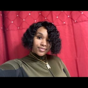 Meet your Posher, Rena